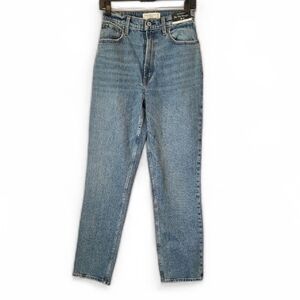 A&F Curve Love High Rise 90s Straight Ultra High Rise Jean, 26